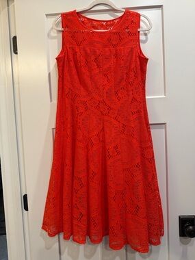 Sleeveless Coral Lace Midi Dress with Flattering A-Line Silhouette Size 10